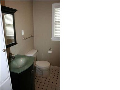 Very nice updated bathroom!
