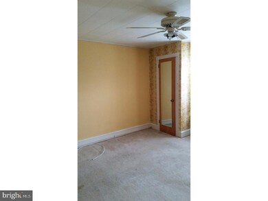 1206 E Bellevue Ave, Reading, PA 19605 - photo 6