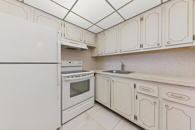 116 Windsor F unit 116, West Palm Beach, FL 33417 - photo 5