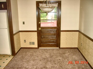 8136 Rochelle Rd, Louisville, KY 40228 - photo 5