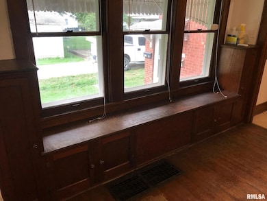 622 1/2 N Albert St, Macomb, IL 61455 - photo 6