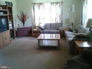 1041 S Krocks Rd, Allentown, PA 18106 - photo 3