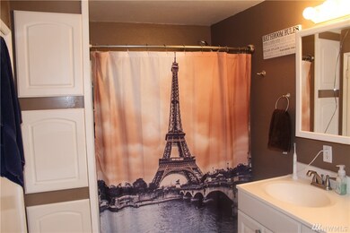 111 Eldredge Ave SW, Orting, WA 98360 - photo 4