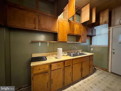 1744 E 25th St, Baltimore, MD 21213 - photo 5