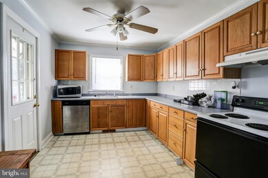 1201 Meadow View Rd, Pasadena, MD 21122 - photo 6