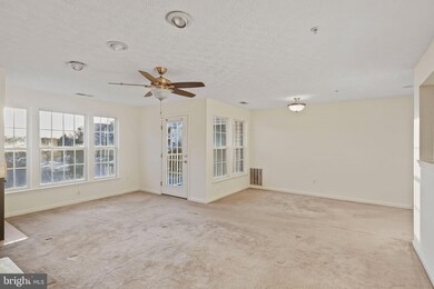 3040 Hunting Ridge Dr, Owings Mills, MD 21117 - photo 7
