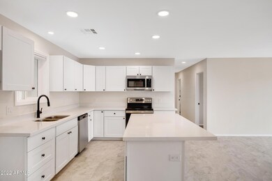 4501 E Roundup St-10