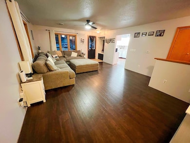 507 Mechanic St, Fayette, IA 52142 - photo 6