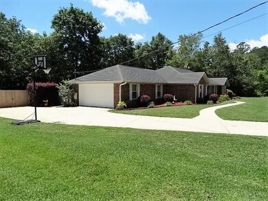 271 Man o War Cir, Cantonment, FL 32533 - photo 2