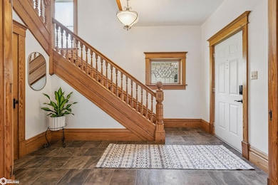 1411 N 7th St, Burlington, IA 52601 - photo 4