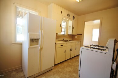 1028 N 13th St, Niles, MI 49120 - photo 3