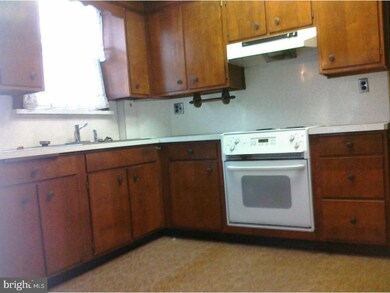 210 Pine St, Tamaqua, PA 18252 - photo 4