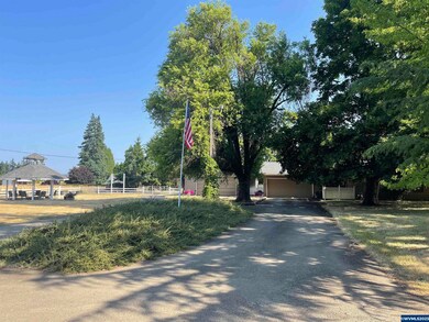 1320 N Fir Villa Rd, Dallas, OR 97338 - photo 2