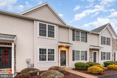 114 Cedarwood Dr, Denver, PA 17517 - photo 4