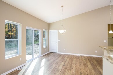 Living Room STG052-T1600-4
