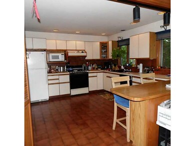 26 Sycamore Dr, Westerly, RI 02891 - photo 3