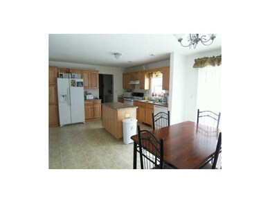 DINING AREA IN TO KITCHEN