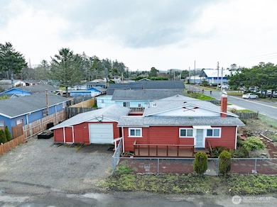 201 17th St SE, Long Beach, WA 98631 - photo 2