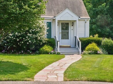 31 Mayflower Cir, Worcester, MA 01606 - photo 6