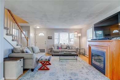 65 Holliston Ave, Portsmouth, RI 02871 - photo 4