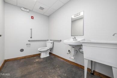 407 S Roan St unit 109, Johnson City, TN 37601 - photo 5