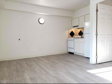 3003 Wendys Way unit 3, Anchorage, AK 99517 - photo 3