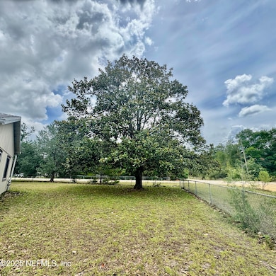 200 3rd Way, Interlachen, FL
