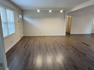 113 Moss St, Glasgow, KY 42141 - photo 4