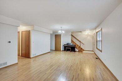 431 W Saint Charles Rd unit 4, Elmhurst, IL 60126 - photo 4