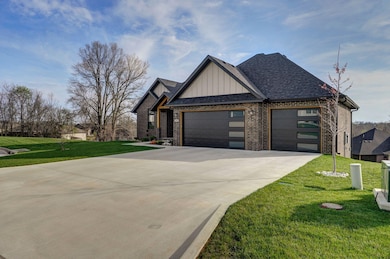 204 N Blarney Ct-7