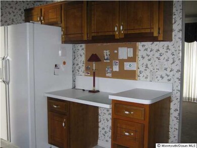 53 Corso Italia unit B, Freehold, NJ 07728 - photo 4