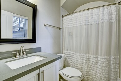 869 Wakefield Dr unit A, Houston, TX 77018 - photo 7