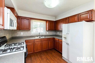 2715 W 61st St, Davenport, IA 52806 - photo 6