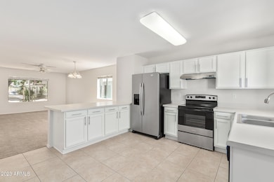 Kitchen lookig into family room