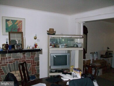 3915 W Mulberry St, Baltimore, MD 21229 - photo 3