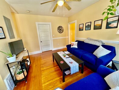 69 Woodlawn St unit 2, Jamaica Plain, MA 02130 - photo 3