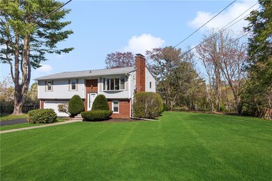 13 Lawnacre Dr, Greenville, RI 02828 - photo 4