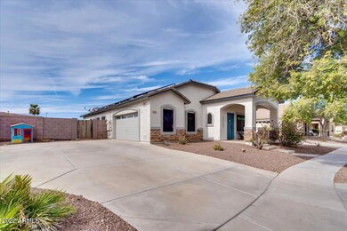 02-2Front of home