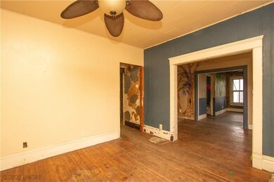 605 E 5th St N, Newton, IA 50208 - photo 5