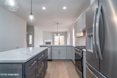 32 Priddle Ln, Colonie, NY 12110 - photo 2