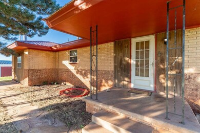 409 W 5th St, Foss, OK 73647 - photo 4