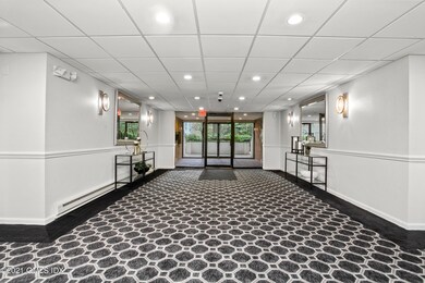 Greenwich Green unit 202, Old Greenwich, CT 06870 - photo 2