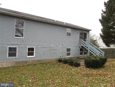 146 Independence Dr, Morrisville, PA 19067 - photo 2