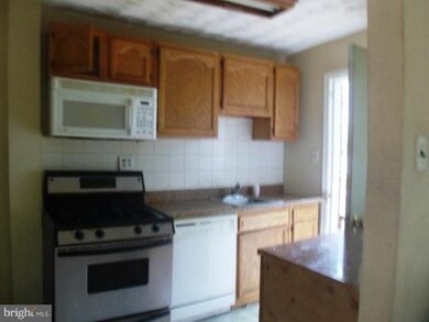 5721 Fenwick Dr, Alexandria, VA 22303 - photo 5