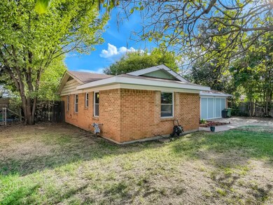 7704 Clenis Ln, North Richland Hills, TX 76180 - photo 3