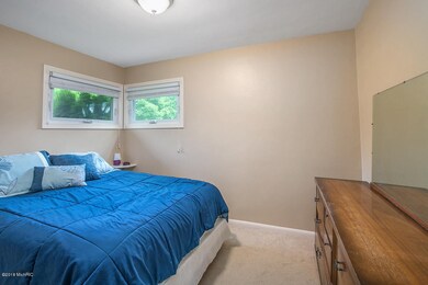 1513 Mayfield Ave NE, Grand Rapids, MI 49505 - photo 5