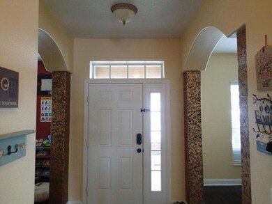 Foyer  - Light & Bright
