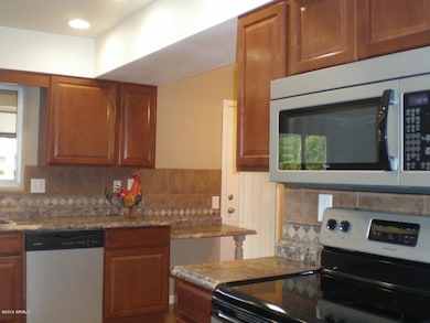 17827 N Foothills Dr unit 55, Sun City, AZ 85373 - photo 4