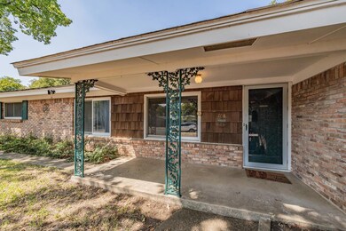 708 W Cheryl Ave, Hurst, TX 76053 - photo 3