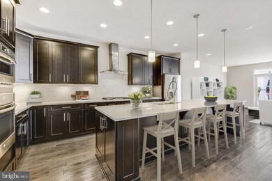 2345 Chadlington Rd, Falls Church, VA 22043 - photo 2